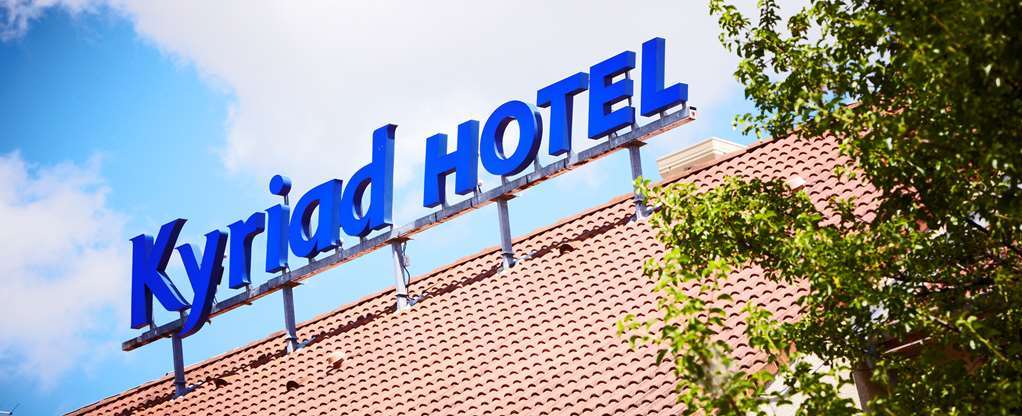 กีริอ๊าด ลิโมฌ ซองทร์ - การ์ - เอเทรียม Hotel ลิมอจส์ ภายนอก รูปภาพ